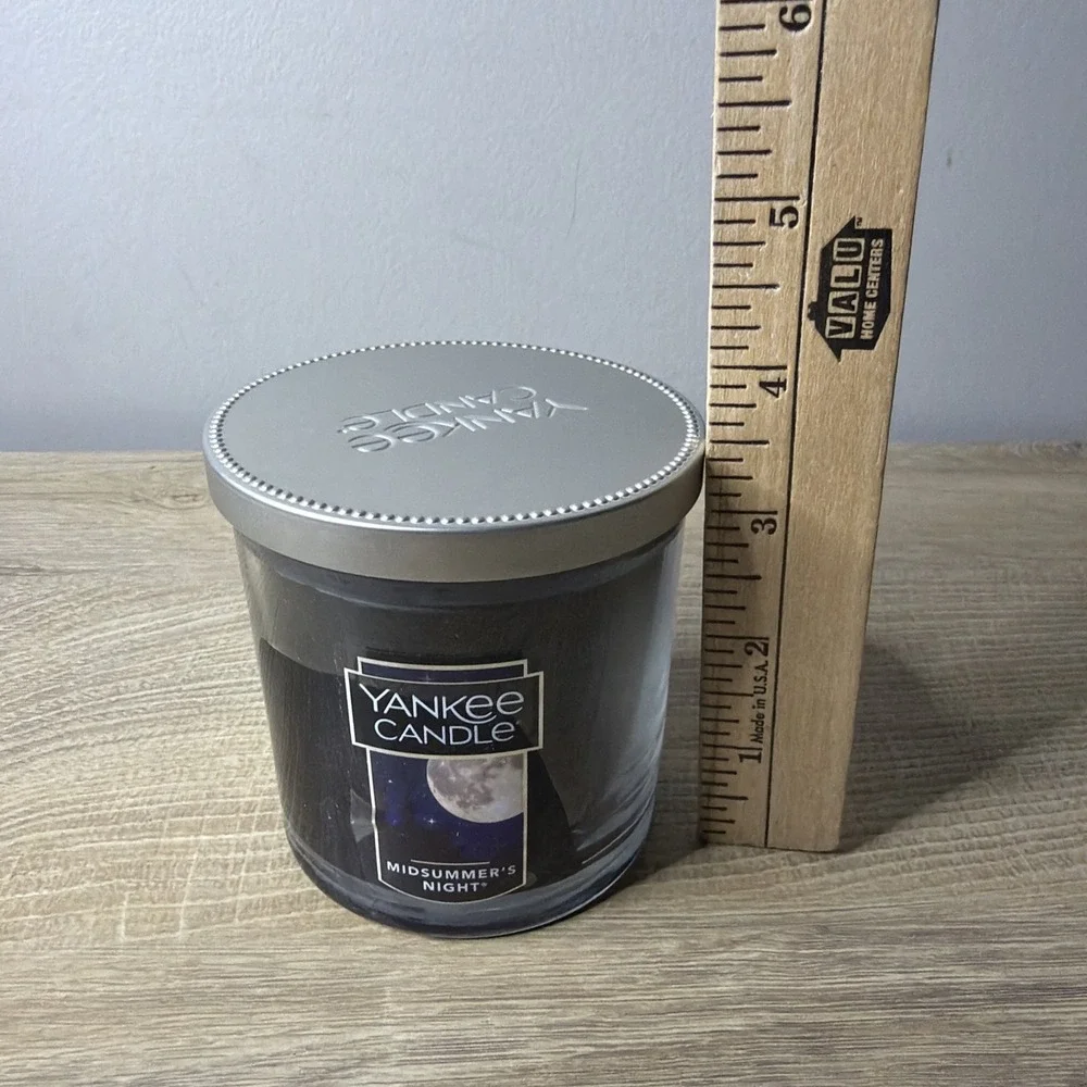 Yankee Candle Midsummer's Night Small Jar‎ Candle Scented Black 7 oz Single Wick
